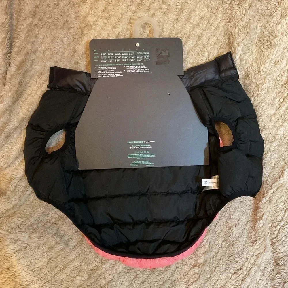 Fuzzyard Pet Apparel puffer jacket size 5. Front closure. Best for fall/winter.